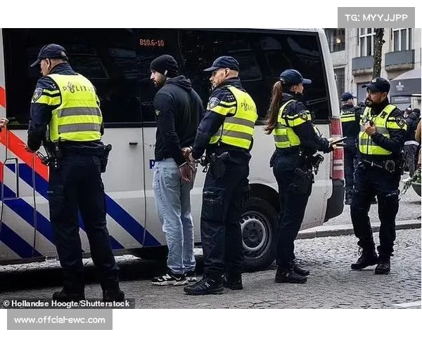 球迷骚乱导致以色列国内联赛比赛被迫取消